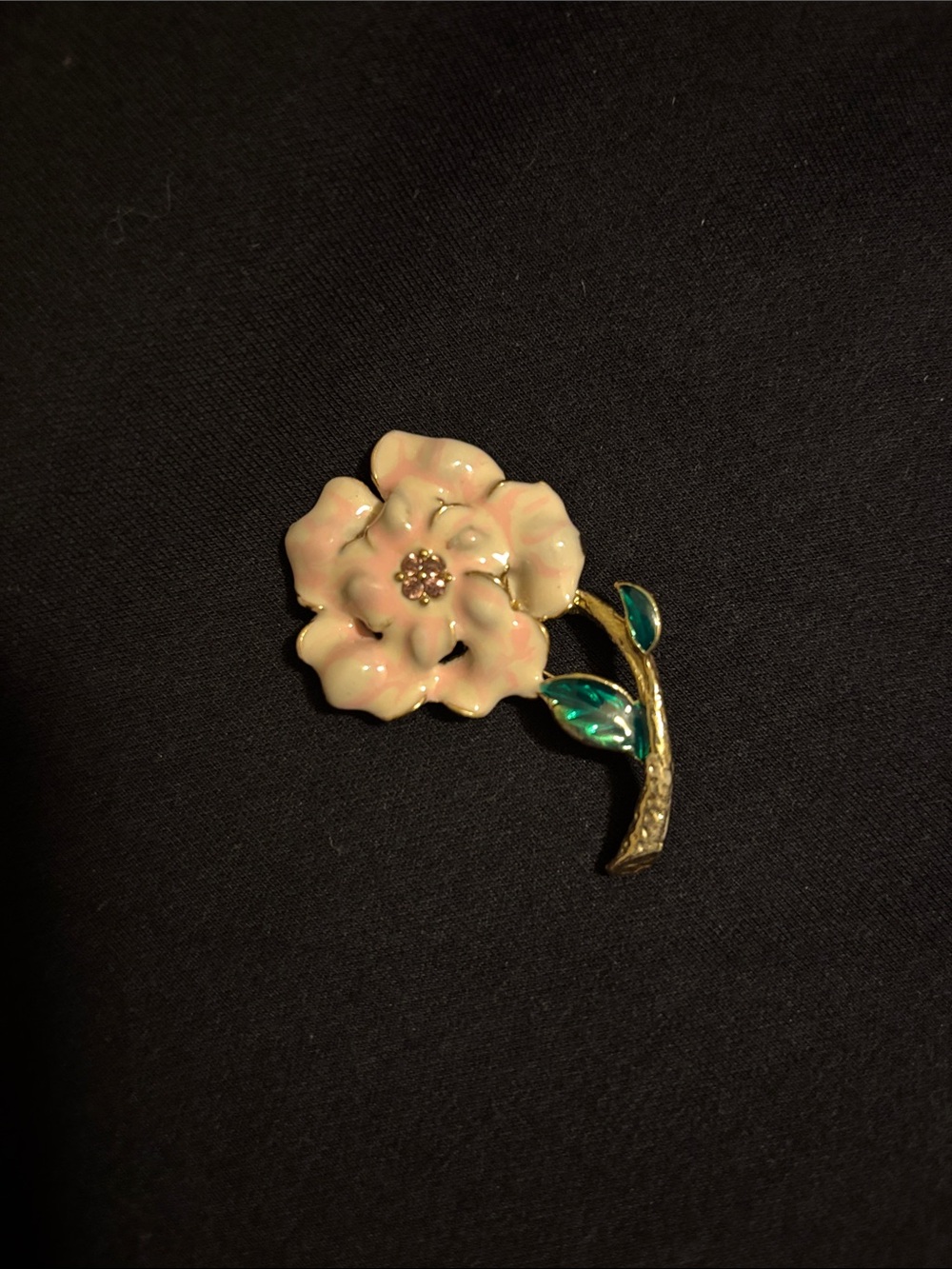 Vintage Enamel Flower Brooch with rhinestones